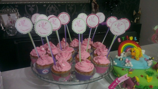 Doğum günü cupcakeleri